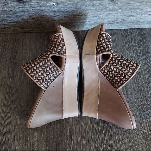 Ugg 1002926 Doha Women's Brown Leather Wedge Platform Woven Sandals Size USA 8 - Picture 7 of 9